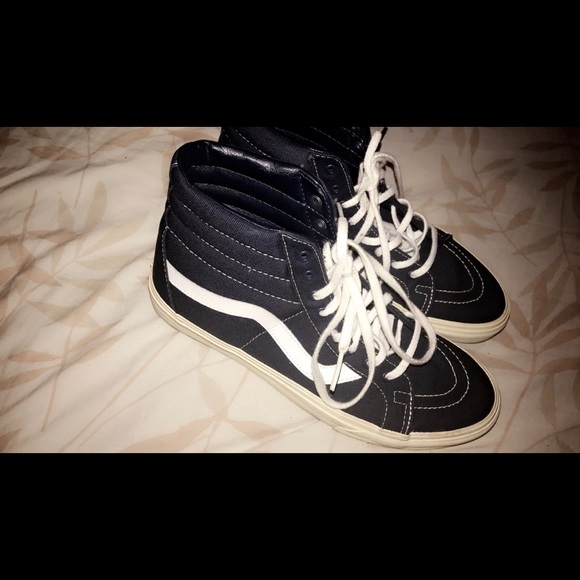 Vans - Picture 1 of 1